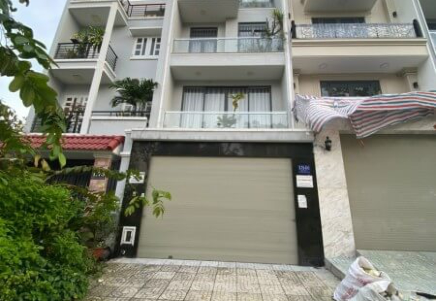 BÁN GẤP NHÀ MẶT TIỀN ĐƯỜNG D1 KDC PHÚ MỸ, PHẠM HỮU LẦU