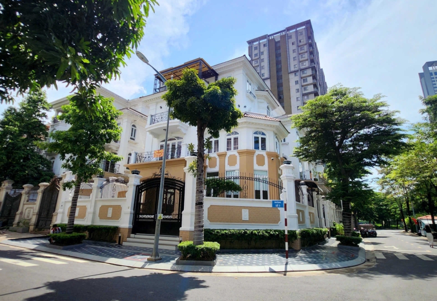 Giảm 8 tỷ ..giá mới 88 tỷ Bán biệt thự Góc 2MT View Sông khu compoud bảo vệ 24/24 City Land Q7