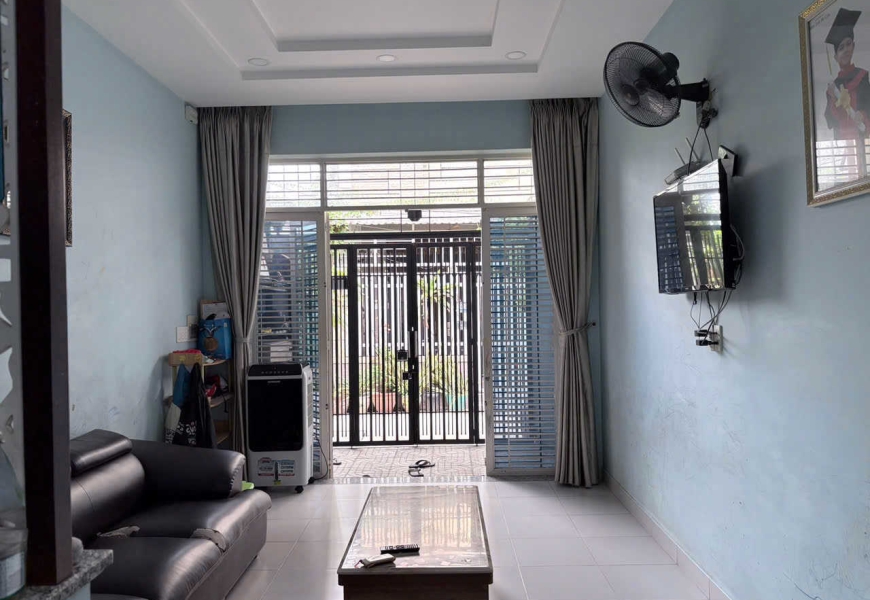 Chính chủ bán nhà hẻm 1205 Huỳnh Tấn Phát, P. Phú Thuận, Quận 7, sát Phú Mỹ Hưng, khu vực tiện ích cao