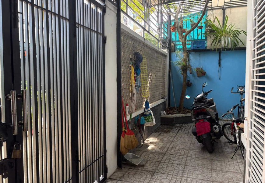 Chính chủ bán nhà hẻm 1205 Huỳnh Tấn Phát, P. Phú Thuận, Quận 7, sát Phú Mỹ Hưng, khu vực tiện ích cao