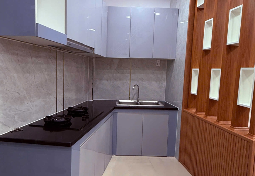 Bán nhà 3 mặt tiền hẻm 85/11/.. Nguyễn Thị Xíu- Tân Thuận, Q7