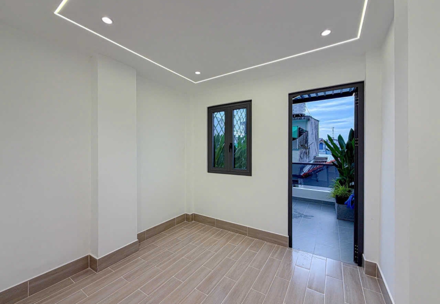 Bán Nhà Mới 2 Lầu Sân Thượng Trước Hẻm 803/14 Huỳnh Tấn Phát Quận 7 - 5Tỷ700 