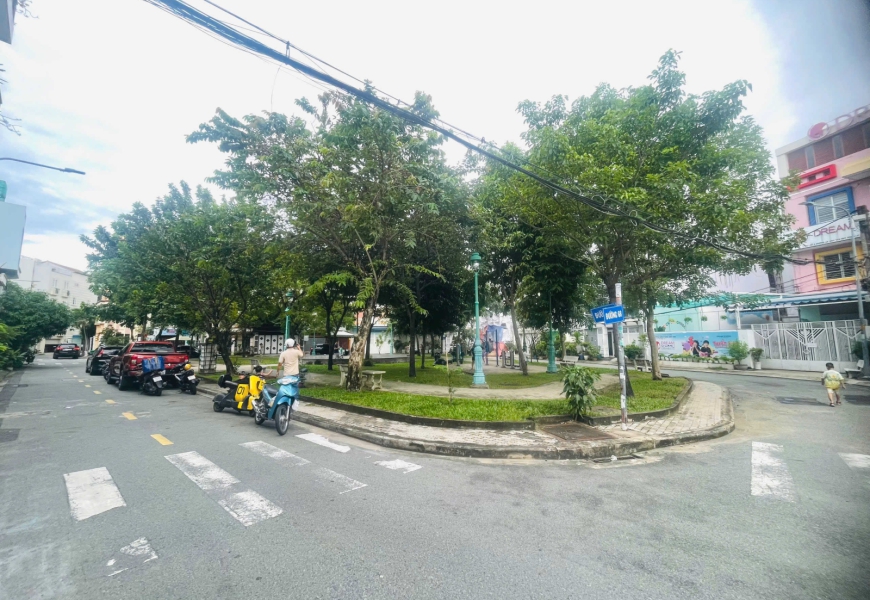 Bán Nhà đường số KDC Tân quy đông..ngay gần lotte mark Q7