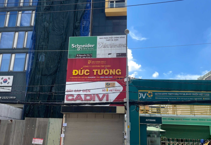 CHO THUÊ NGUYÊN CĂN toà nhà văn phòng 480B Nguyễn Thị Thập- Tân Hưng-q7. Kế ngân hàng Bidv