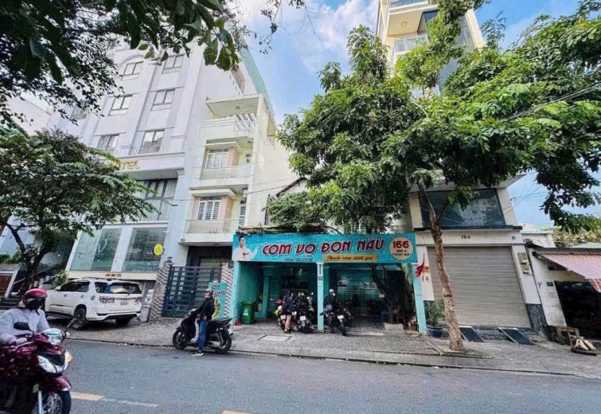 CHO THUÊ NHÀ MẶT TIỀN ĐƯỜNG SỐ 79 – TÂN QUY, Q7