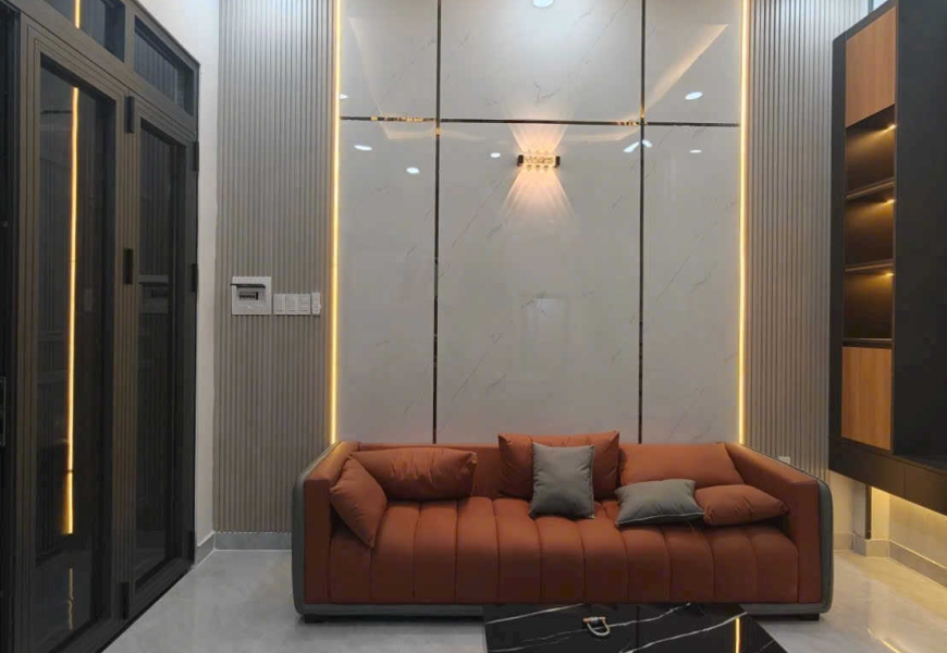 Bán nhà mới hoàn thiện hẻm 861 đường Trần Xuân Soạn, P. Tân Hưng