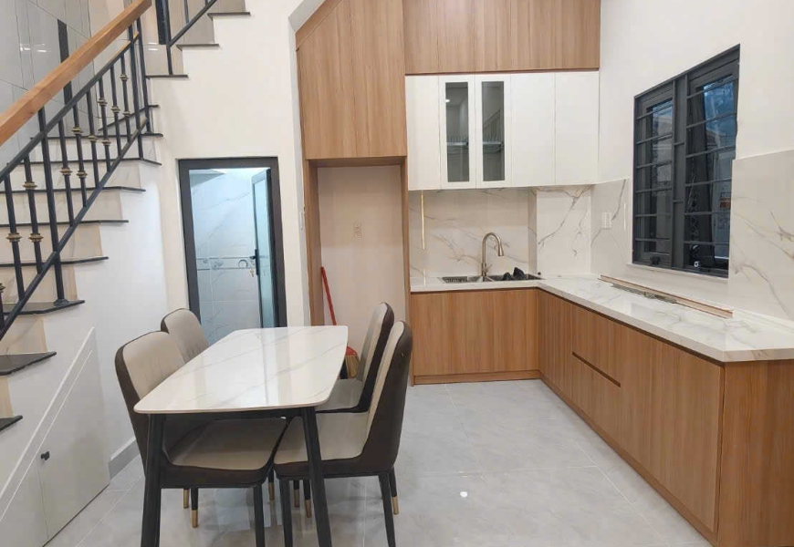 Bán nhà mới hoàn thiện hẻm 861 đường Trần Xuân Soạn, P. Tân Hưng