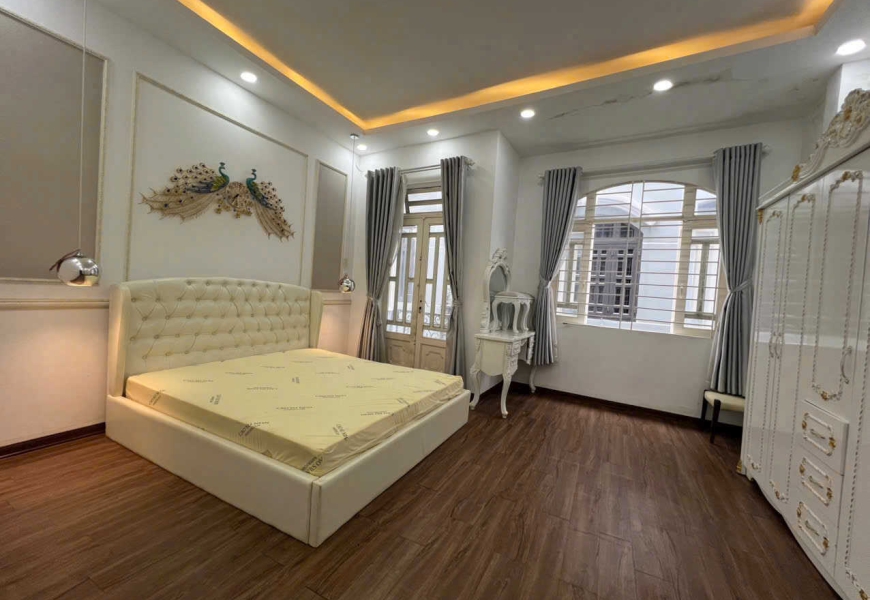 CHÍNH CHỦ CẦN BÁN NHÀ SỔ HỒNG RIÊNG HẺM 1422 THÔNG 1452 ĐƯỜNG HUỲNH TẤN PHÁT-QUẬN 7 . (CÁCH XE HƠI 50 M .HẺM THÔNG TỨ TUNG)