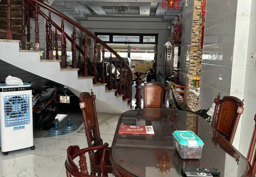 Bán Nhà Mặt Tiền Đường Cao Thị Chính, P.Phú Thuận, Quận 7, Đường Rộng 24m