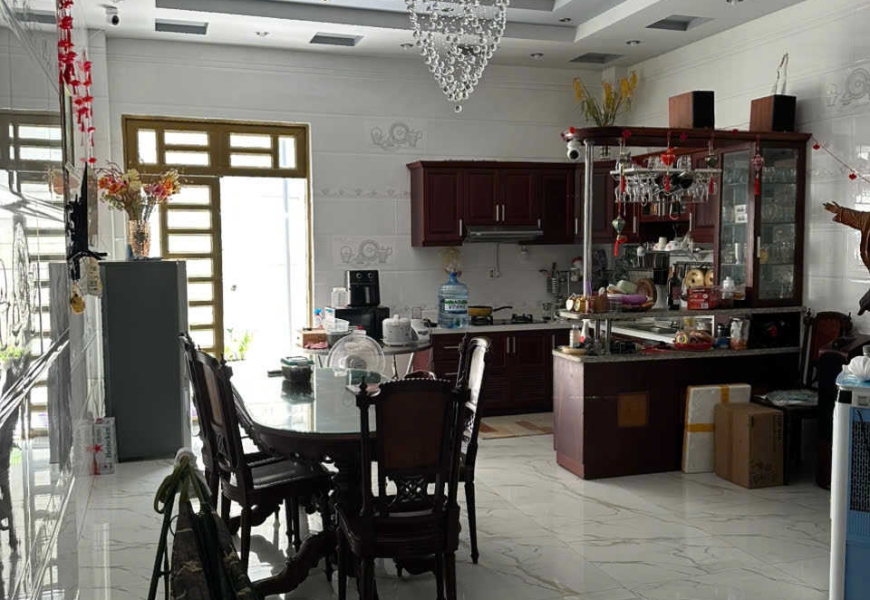 Bán Nhà Mặt Tiền Đường Cao Thị Chính, P.Phú Thuận, Quận 7, Đường Rộng 24m