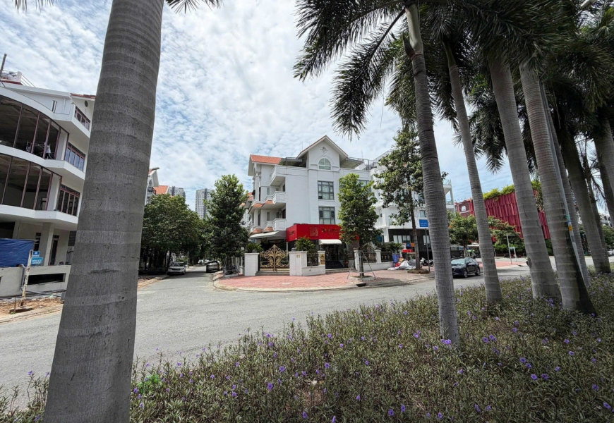 CHO THUÊ TOÀ NHÀ CĂN GỐC KHU HIMLAM PHƯỜNG TÂN HƯNG TP.HCM