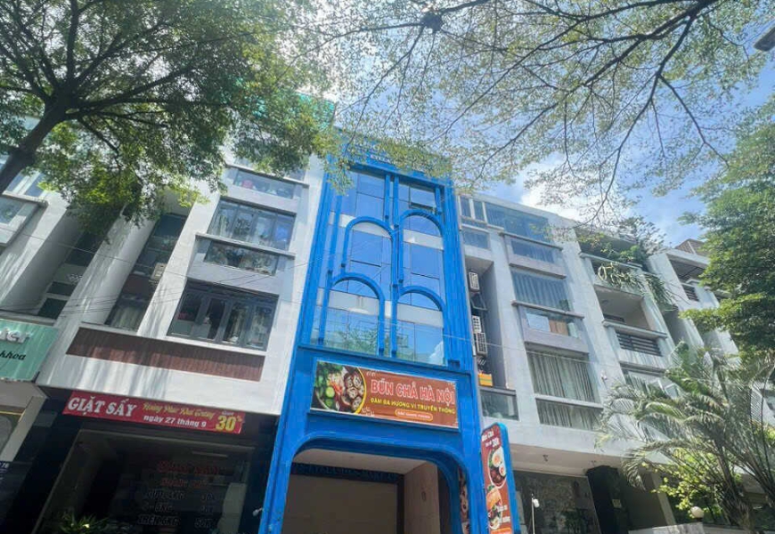 Bán Nhà Phố MT đường số 3 KDC Kim Sơn Q7. Kế bên Him Lam Q7F