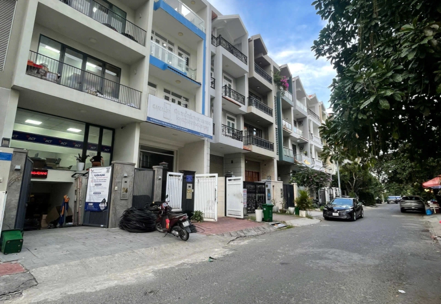 Giá tốt nhất him lam Q7..chỉ 27,9 tỷ TL Cần bán nhà Khu Đô Thị Him Lam Ngay Lotte Quận 7 