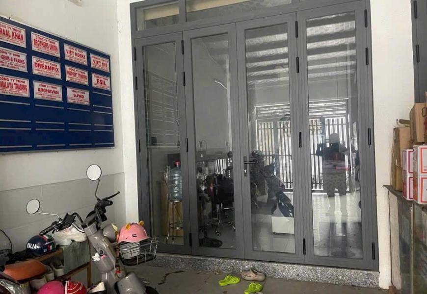 CHO THUÊ QUẬN 7 NHÀ MẶT TIỀN ĐƯỜNG SỐ LÂM VĂN BỀN