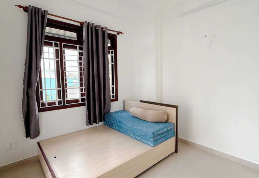 Hẻm Nguyễn Thị Thập Đường xe hơi, khu dân cư đông đúc, thuận tiện kinh doanh
