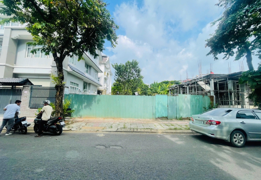 Giá hót..Bán chốt gấp 34 tỷ Bán lô đất biệt thự KDC Sadeco Ven Sông Q7,bảo vệ 24/7