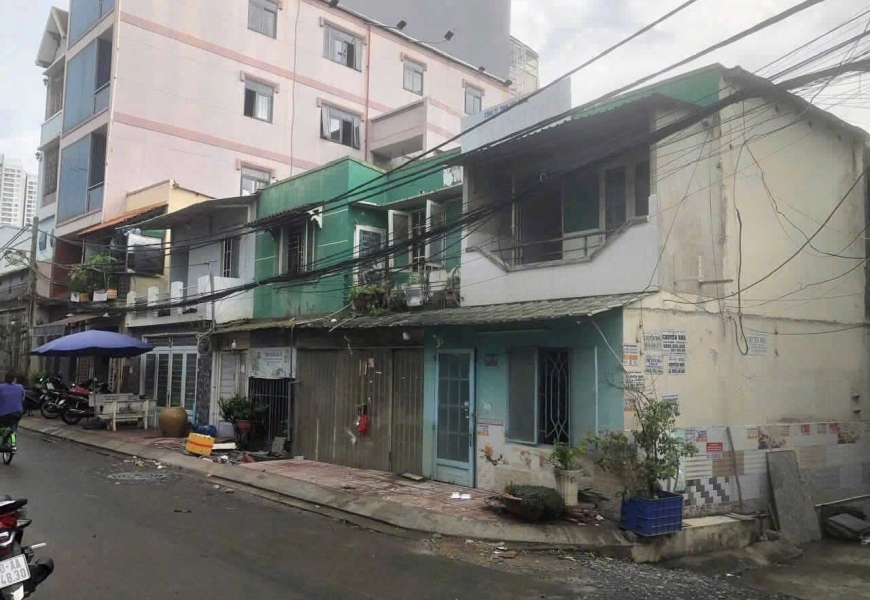CHO THUÊ QUẬN 7 DÃY NHÀ 4 CĂN MẶT TIỀN HẺM XE HƠI – TRẦN XUÂN SOẠN