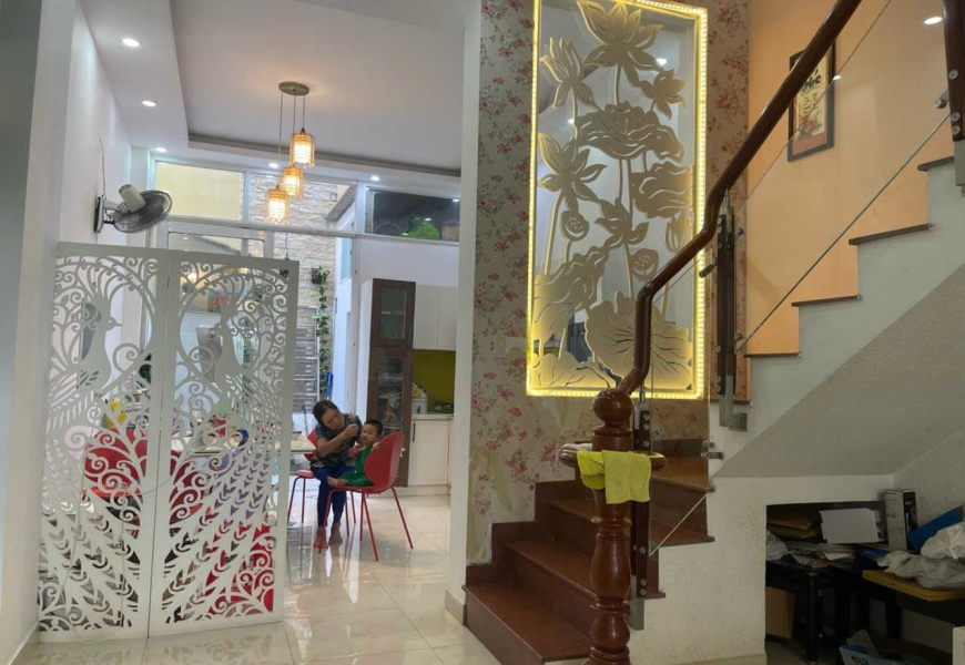 Bán nhà mặt tiền đường số 40- trục chính giao thông, An Phú Hưng, Tân Hưng- view công viên