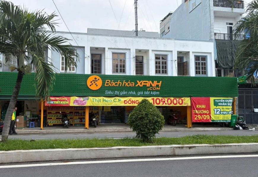 CHO THUÊ HOẶC BÁN NHÀ MẶT TIỀN PHÚ THUẬN,  phường Tân Mỹ, quận 7.