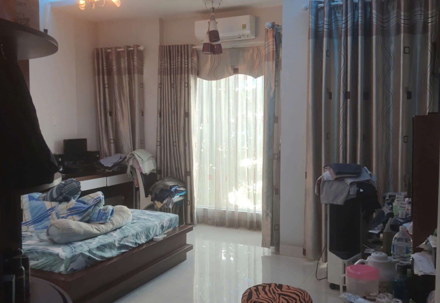 BÁN NHÀ 4 TẦNG KDC PHÚ THUẬN – VỊ TRÍ ĐẸP, GIÁ 13,5 TỶ TL 