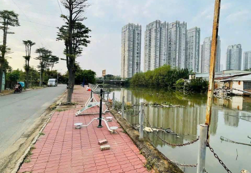 Giảm 10tỷ..thiện chí chốt 30tỷ gấp Biệt thự Góc 2MT view sông ngay cạnh Lotte mark hiếm có