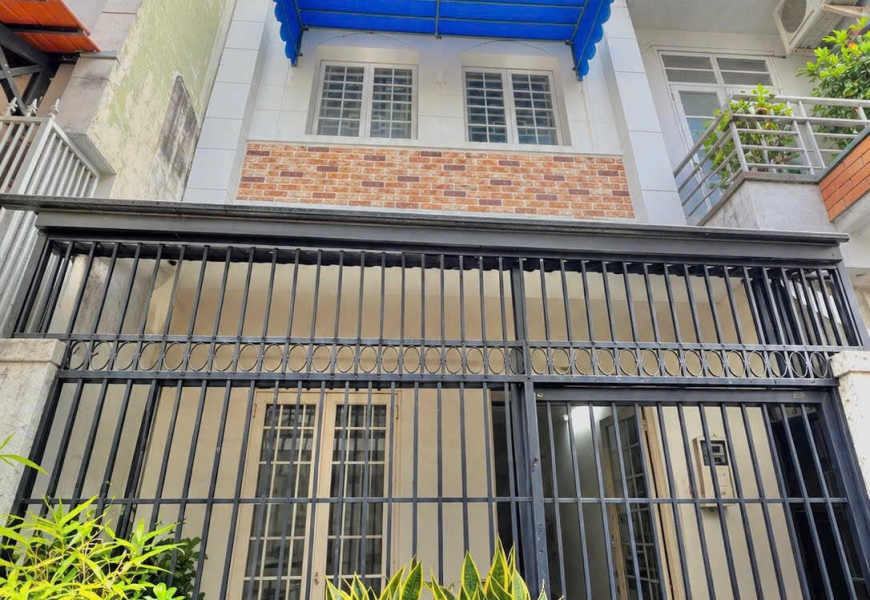 HÀNG MỚI VỀ – ĐÓN ĐẦU CẦU NGUYỄN KHOÁI  Nhà 2 lầu đúc – Hoàng Trọng Mậu, giáp Him Lam, Tân Hưng