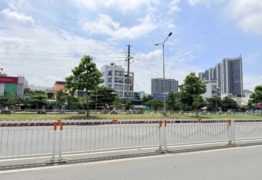 Siêu phẩm mới BÁN ĐẤT mặt tiền đại lộ 58 Nguyễn Văn Linh, Phường Tân Thuận, TẶNG DÃY TRỌ 2 tầng, TẶNG SÂN để xe, làm vườn rộng mênh mông