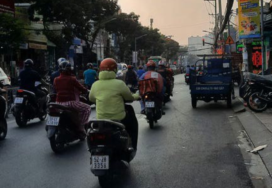 CHO THUÊ NHÀ MẶT TIỀN ĐƯỜNG NGUYỄN THỊ THẬP.PHƯỜNG TÂN PHONG.QUẬN 7.GIÁ 40 TRIỆU 1 THÁNG
