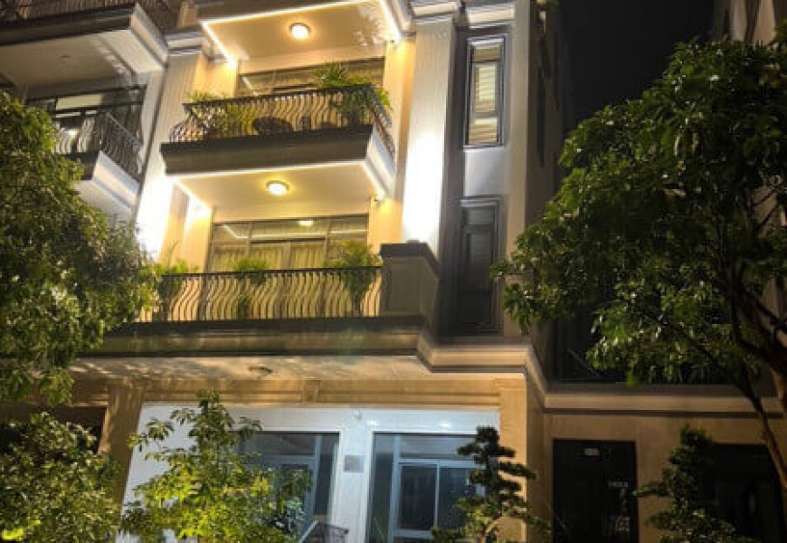 GÓC BÁN GẤP NHÀ BIỆT THỰ PHỐ LIỀN KỀ ĐƯỜNG TRƯỚC NHÀ 13M VIEW CÔNG VIÊN HỒ BƠI NỘI KHU. GIÁ BÁN NHANH CÒN 39TỶ TL