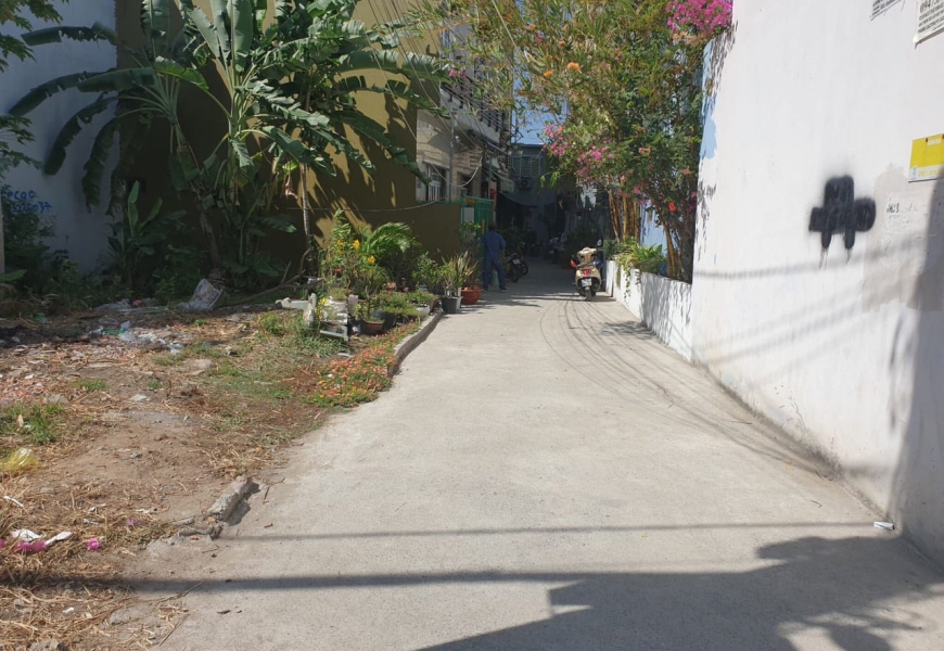 BÁN ĐẤT NGAY THỊ TRẤN NHÀ BÈ ĐƯỜNG 12M LÔ GÓC