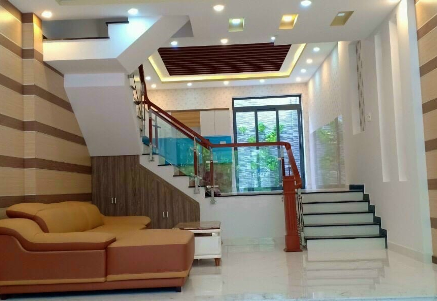 CẦN GẤP BÁN NHÀ MẶT TIỀN, NHÀ ĐẸP VIEW SÔNG THOÁNG MÁT