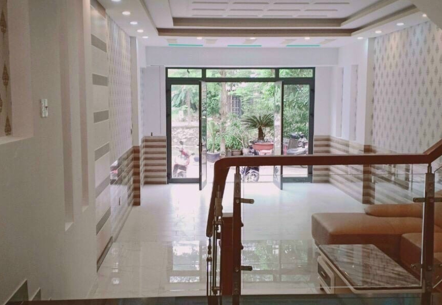 CẦN GẤP BÁN NHÀ MẶT TIỀN, NHÀ ĐẸP VIEW SÔNG THOÁNG MÁT