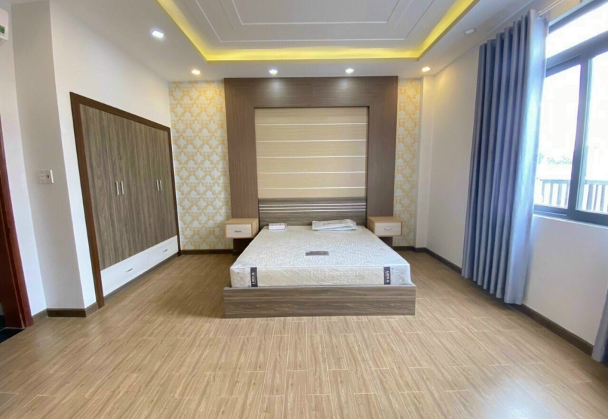 CẦN GẤP BÁN NHÀ MẶT TIỀN, NHÀ ĐẸP VIEW SÔNG THOÁNG MÁT