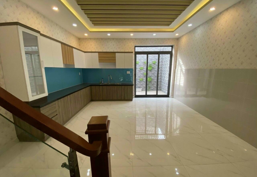 CẦN GẤP BÁN NHÀ MẶT TIỀN, NHÀ ĐẸP VIEW SÔNG THOÁNG MÁT