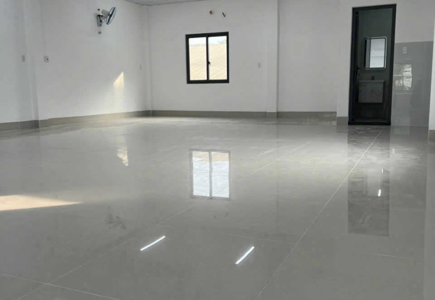 Cho thuê nhà nguyên căn mặt tiền Huỳnh Tấn Phát - ngay trung tâm Nhà Bè