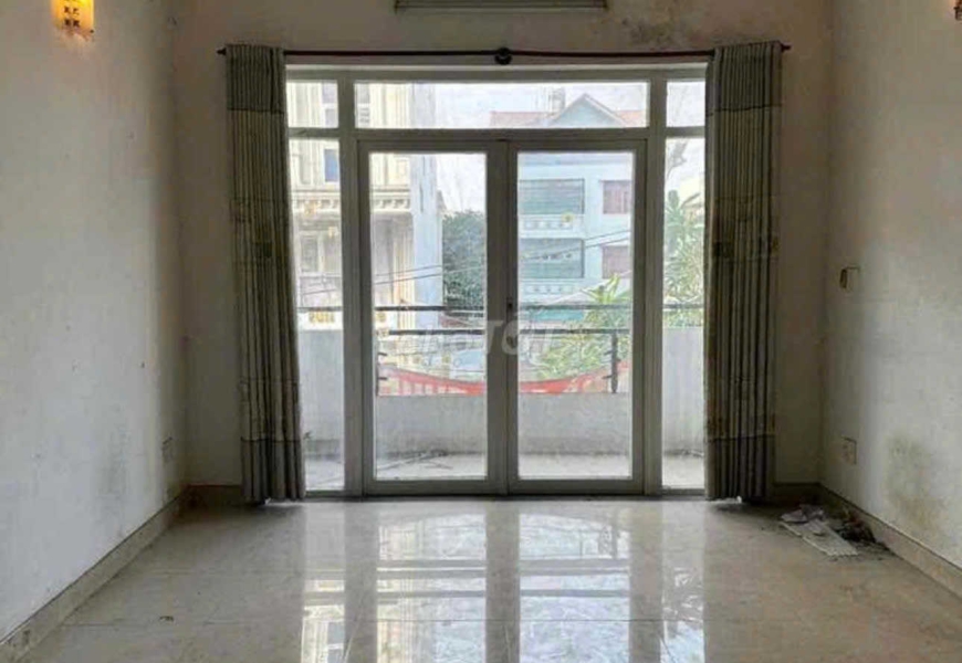 0914020039 EM DUNG Cho thuê nhà nguyên căn mặt tiền xe hơi  Đường số 3. Q7