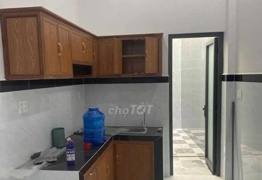 CHO THUÊ NHÀ HẺM xe 16 chỗ vi vu 1041 / trần xuân soan phường tân phong Q7