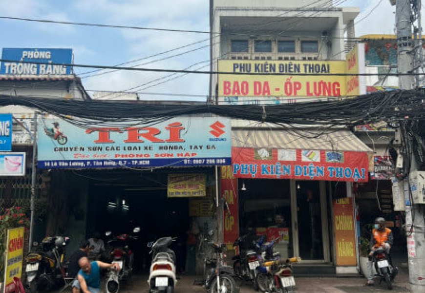 MẶT TIỀN KINH DOANH LE VĂN LƯƠNG - VỊ TRÍ ĐẸP - NHÀ CẤP 4 TIỆN XÂY MỚI - GIÁ: 9.850 TỶ