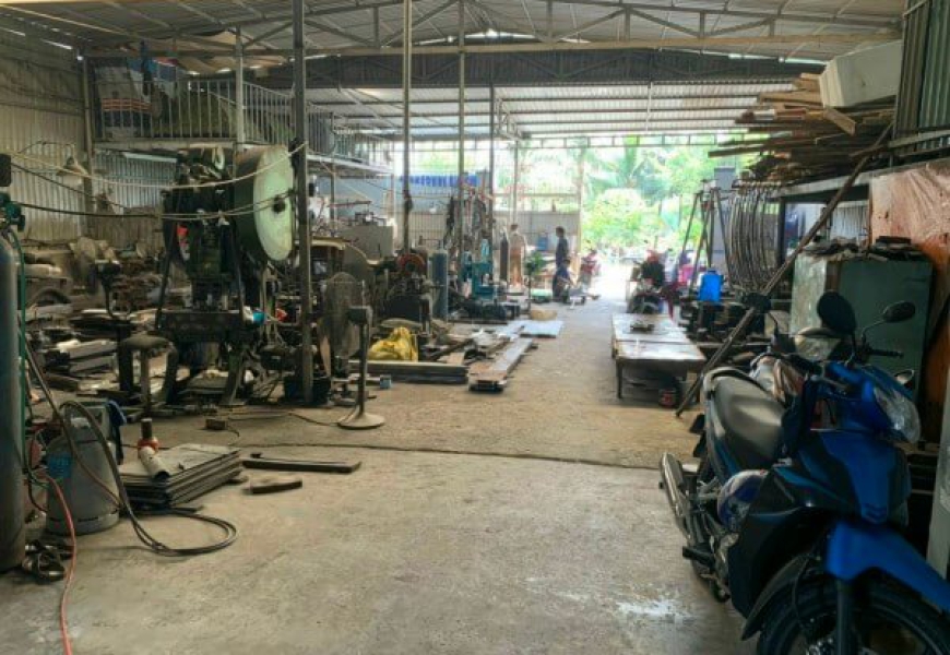 CẦN BÁN 900M2 ĐẤT VÀ NHÀ XƯỞNG MẶT TIỀN ĐƯỜNG VÕ VĂN VÂN, TÂN TẠO, BÌNH TÂN