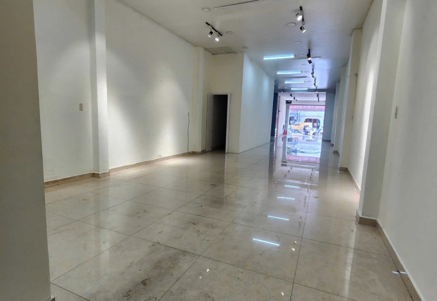 Mặt Bằng Trống Suốt mặt tiền 230 Nguyễn Thị Thập P.Tân Quy.Q.7