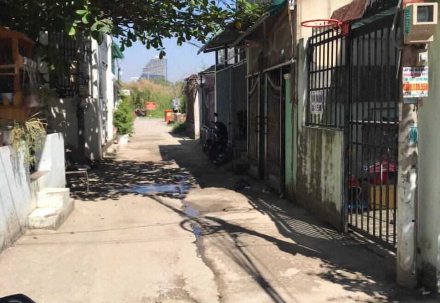 4,5 TỶ ĐẤT ĐẸP HẺM XE HƠI