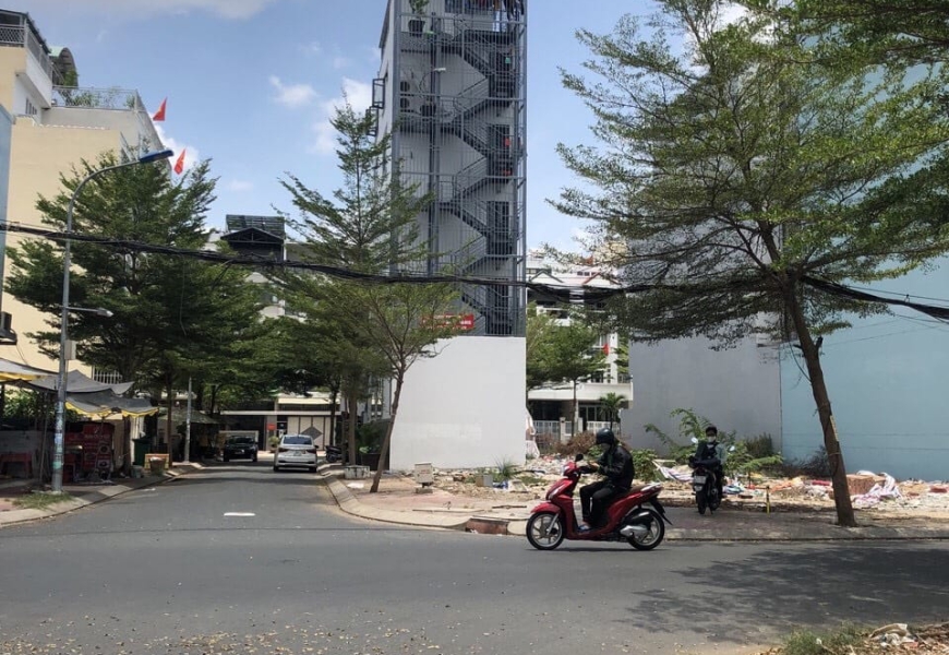 BÁN LÔ ĐẤT MẶT TIỀN KHU KIM SƠN QUẬN 7