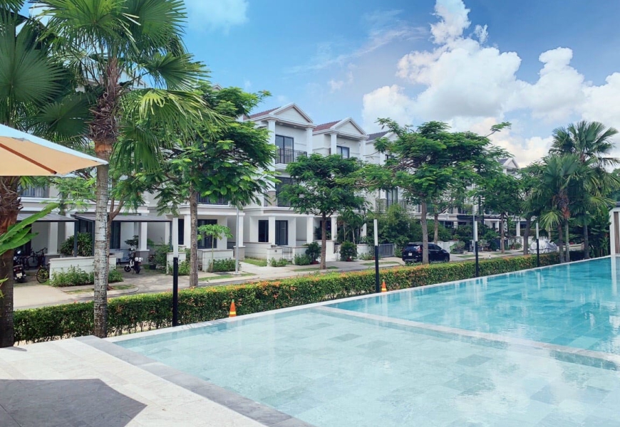 BÁN NHÀ PHỐ LIỀN KỀ KHU NINE SOUTH NHÀ BÈ,CHỈ CÁCH LOTTE MARK Q7 6KM,KHU AN NINH TUYỆT ĐỐI,BẢO VỆ 24/24 KO KHÍ TRONG LÀNH,ĐẦY ĐỦ CÁC TIỆN ÍCH XUNG QUANH DT 7X20M NHÀ TRỆT 2 LẦU ST GIÁ 14,7TY 