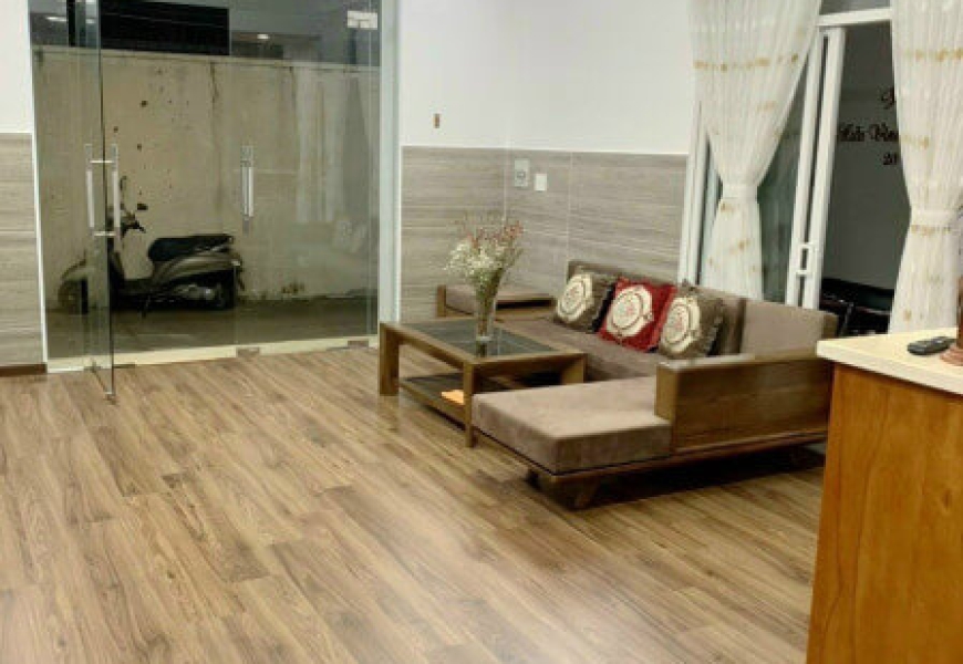 BÁN NHÀ Q7,DIỆN TÍCH THỰC TẾ 208M2, ngang 13x17m CÓ SẲN THU NHẬP HẺM XH 6m - P. PHÚ THUẬN