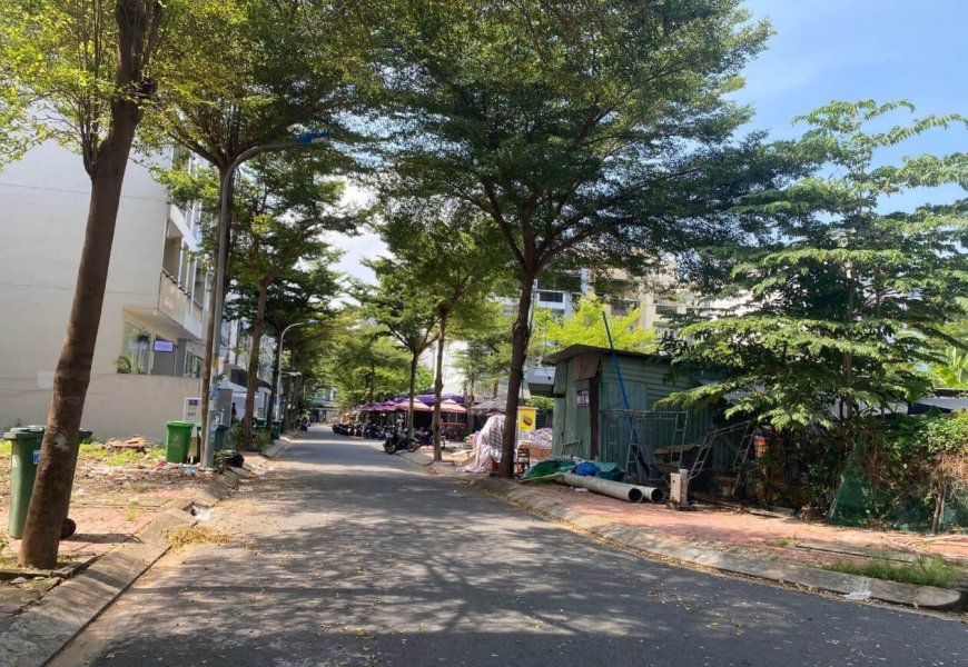 LÔ ĐẤT NGANG 10 X 20 - TÂN PHONG - NGAY SÁT LÊ VĂN LƯƠNG - VIVO CITY
