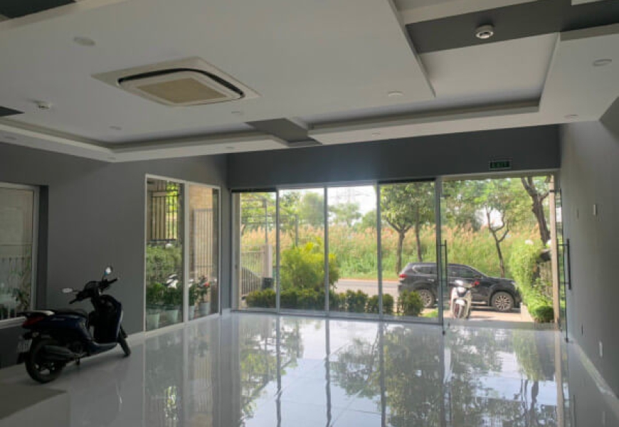 BÁN GẤP BIỆT THỰ PHỐ KINH DOANH DỰ ÁN DRAGON PARC 1, MẶT TIỀN ĐẠI LỘ NGUYỄN HỮU THỌ SÁT BÊN QUẬN 7.