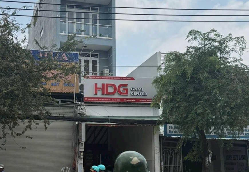 Mt Huỳnh tấn phát thị trấn nhà bè