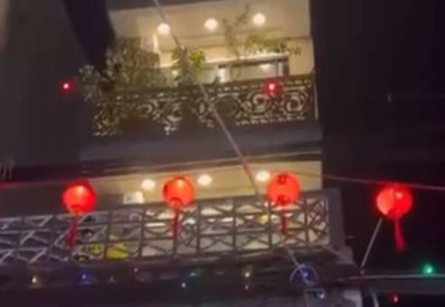 Bán nhà đẹp 6 tầng,mặt tiền hẻm đoàn văn bơ,Q4