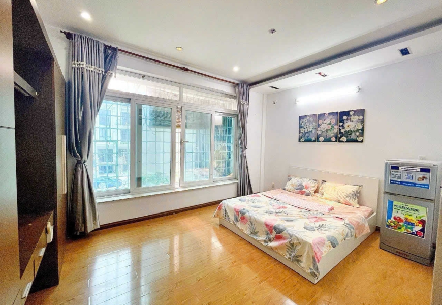 Cho thuê sàn 100m2 tầng 3(gồm 2 phòng trước sau,có 2 máy lạnh,thích hợp vừa ở vừa làm cty văn phòng)