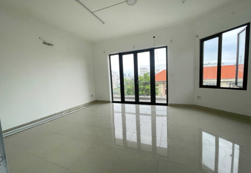 Cho thuê nhà hxh căn góc 2 mặt tiền sát đường Lâm văn Bền, P. Tân Kiểng, Quận 7